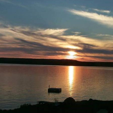 Wee Point Resort Manitowaning エクステリア 写真